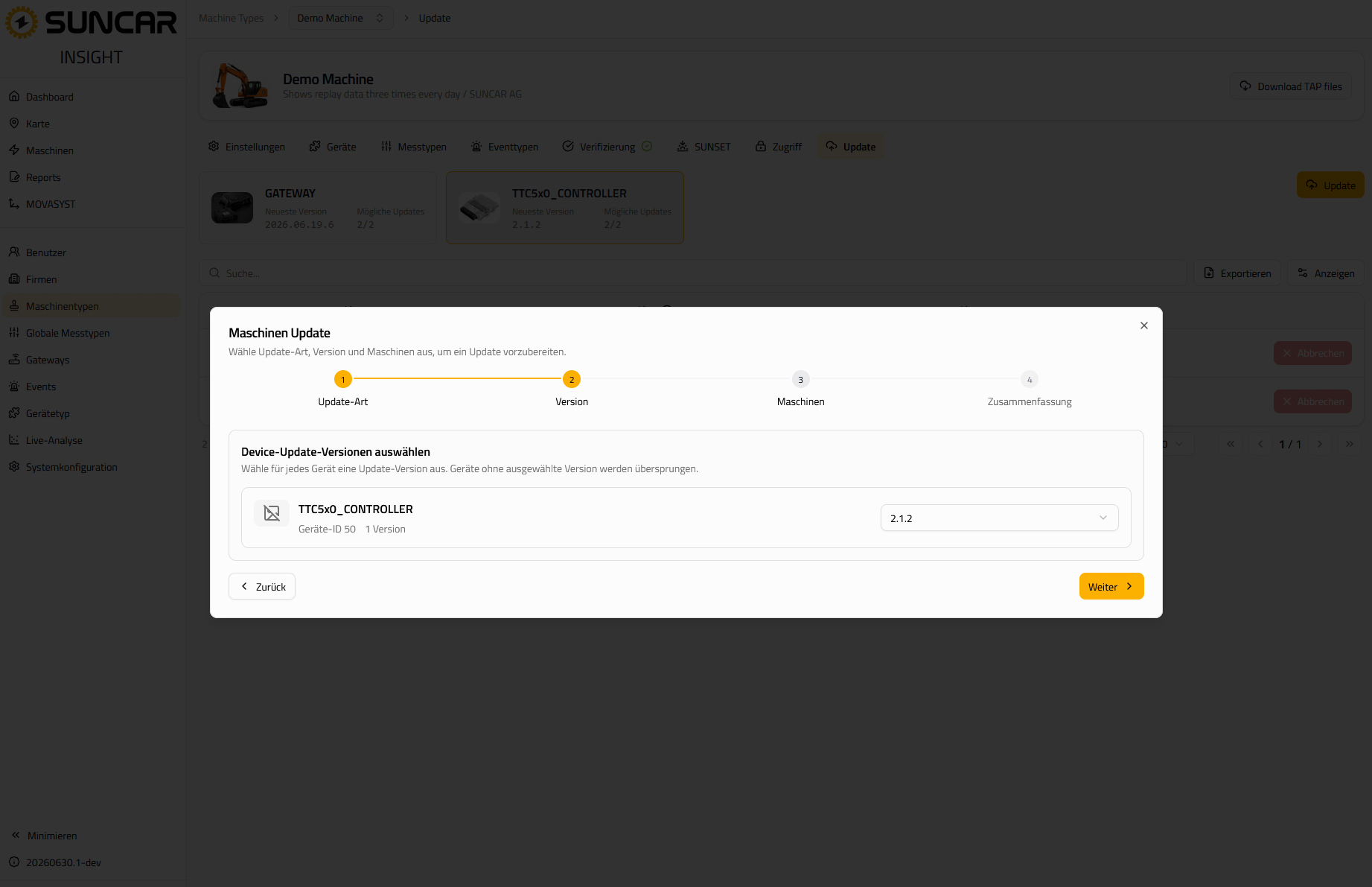 SUNCAR AG Technologiepartner für elektrische Off-Highway Systeme Maschinen-Update-Dialog mit vier Schritten; aktueller Schritt 2 Version, Gerät TTC5x0_CONTROLLER, Version 2.1.2 auswählbar