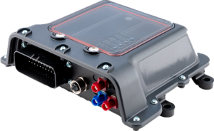 produkt-monitoringsystem-insight-owa5x-4can-cropped-suncar-ag Rugged electronic control unit with a clear cover, multiple connectors, and mounting lugs for installation