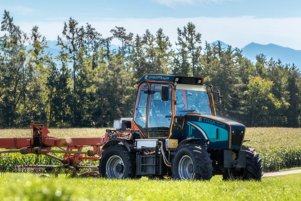 vertical agriculture traktor suncar ag